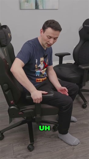 Secretlab vs. Razer: Which Gaming Chair Has Better Armrests? #chair #gameplay #tech #gaming#podcast