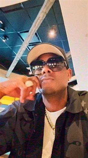 Mr Dalvin Official on Instagram: "Have a blessed day 🙏🏾 #God1st #snakekilla🔪🐍 #trendsetter #mrdalvin #jodeci"