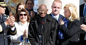 Richard Overton, America's oldest veteran, dies at 112