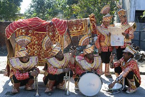 How Indians Have Turned British Military Bands Into Indian Wedding Bands