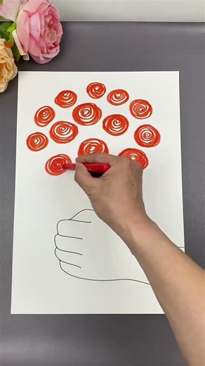 Use the outline of your palm to create a beautiful Goddess Day craft! Lets give it a try