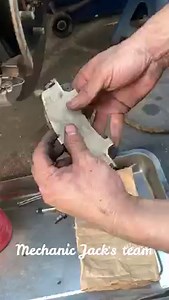 X-trail replacing brake pad #mechanic #mechanicjack #Brakepad #replace #Xtrail | Mechanic Jack's team