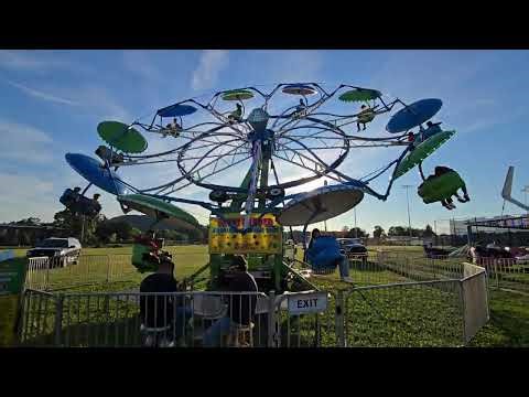 Paratrooper Ride (Shamrock Shows & Amusements)