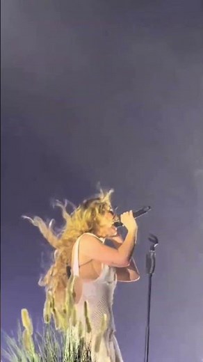 Slayyyter “ Brand New Chanels “ Live from St. Louis, MO Worst Girl In The World Tour 2026 solo pt. 6