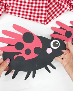 16K views · 68 reactions |  Ladybug Handprint Craft ✂️ Get the template on the blog | Simple Everyday Mom | Facebook