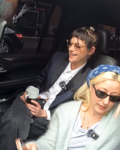 Robsten Updates on Instagram: "Kristen says she should play ‘Rob in Batman’ 😅 {K} #kristenstewart #robertpattinson"