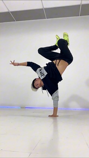 94K views · 4K reactions | HANDS HOPS TUTORIAL COMPARTAN  #alexdestreza #hiphop #breakdance #bboy | Alex Destreza | Facebook