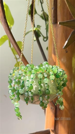 Wanted to create this beaded hanging plant from so long 💚 #beads #diy #plants #handmade #tutorial