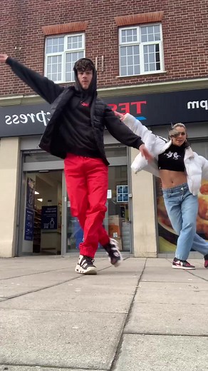 34 35 remix got me gassed ngl with @soficrazz / want a tutorial?👀 dc: me #fyp #foryou #dance #dojacat #dancer #london #fypシ