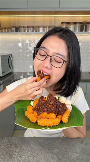 Trying out Cucu Apho's sales in collaboration with Dapoerkuno #ngeshortsbareng