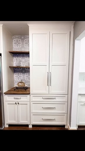 13 reactions · 5 comments | Built-in pantry? Yes please. . Artful cabinetry+Design+Build: @yorklynhome . #hidetheclutter #pantry #pantrygoals #kitchendesignideas #kitchenstorage | Yorklyn Home | Facebook