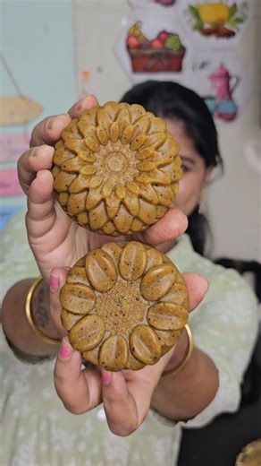 Chetana Yogiraj Jadhav 🧿 on Instagram: "Homemade Skin Brightening & Glowing Ubtan Soap 🧼 Have you ever made this soap at home?? Skin Brightening & Glowing powder ✨️ 1 cup red lentils 1/2 cup Rice Rose petals 1/4 cup Multani mitti 1/4 cup besan flour 1 tbsp coffee powder 1 tbsp turmeric All ingredients mix well & store in airtight container. [ how to make soap at home , skin care , skin Brightening , skin Brightening soap , tips, skin care tips , soap recipes , easy tips , useful tips ] #homema
