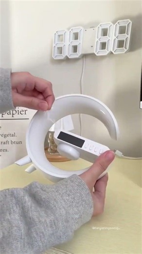 This Futuristic Lamp Charges Your Phone Wirelessly! 🤯🔋 #shorts