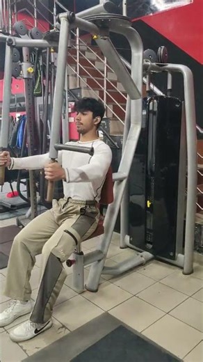 Chest & Triceps Workout 💪 | Daily Gym Routine 🔥#ChestDay #TricepsWorkout #GymRoutine #FitnessJourney