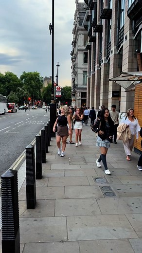 30K views · 1.6K reactions | London street walk❤️❤️❤️ | We Love London | Facebook