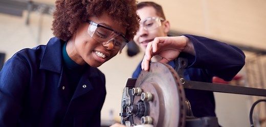 Automotive Mechanic Training in Quebec | ATC Montreal