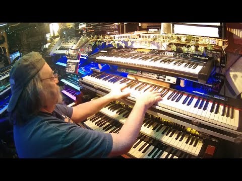 The Roland JV 880 Module First Look