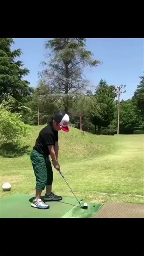 Great swing, Kota! Thank you for using Alien Pros BLUE WAVES golf grip tape! ⛳😊 🛒: alien-pros.shop #alienprosgolf #golf #golfswing #golfer #golfcourse