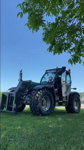 Kramer Teleskoplader KT457 Treppenförmiger Einstieg und Fenster aufklappen