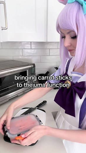 Umamusume cosplay: Special Week carrot prop idea for events
