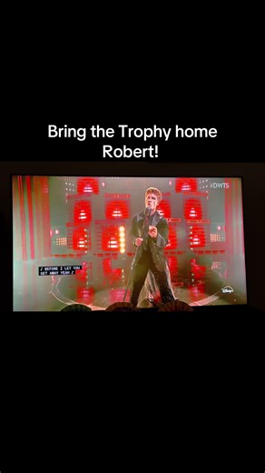 Robert Irwin Shines in DWTS Finale