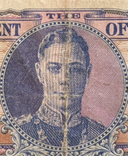 Lots of King George VI banknotes from all over 😁 check them out over at our webshop 👉🏼 extremebanknotes.com