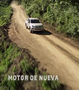 La nueva D-Max High Power cuenta con motor de nueva generación, control de estabilidad, asistente de arranque en pendiente y descenso y mucho más. ¿Listo para descubrir nuevos caminos? | Chevrolet