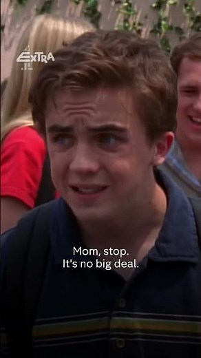 Lois embarrasses Malcolm at school #MalcolmInTheMiddle