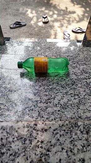 Red VS Blue Breaking glass bottle Crushing Crunchy & Soft Things#shorts #asmr#satisfying🍾🍾🍾🍾