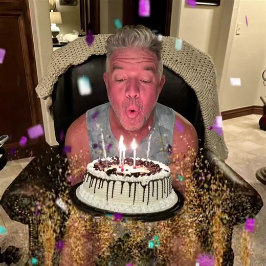 Help wish my husband Nick a happy belated birthday! I’m a day behind because I was sick yesterday (much better now!), so he missed out on the birthday celebrations he deserved! | Amanda Taylor