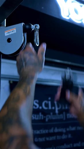 ✅ Follow for FREE daily workouts‼️ - - Download my app 📲 to train with me! Click the link in my bio! ↙️ @Lifts.with.wolves @Lifts.with.wolves @Lifts.with.wolves Available in the App Store and Google Play Store! ✅ 18 different programs, for different goals, different fitness levels, and different schedules. ✅ Over 400 different exercises! Programs include: - Bodybuilding - Pure Strength - Power Building - Full Body Physique - Free Weights Only - Body Part Split - Upper Body - Lower Body Split - 