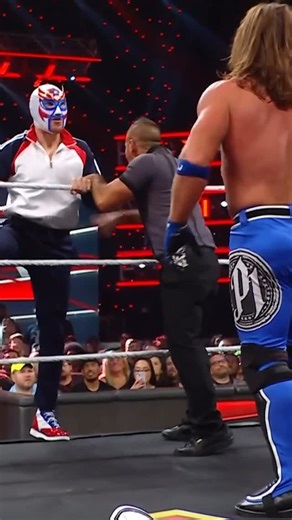 That was clean 😮‍💨 #WWERaw | WWE