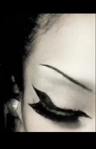 no es un tutorial como tal; fue un vídeo que aproveché de sacar, ya que una chica me pidió tuto y terminé sacando un videíto, pero vean esta vaina HAJAHAJHAJSHSJSH https://www.instagram.com/vympr_?igsh=MW83eXk3ODE1MHQ5NA== | Vy Gilroy