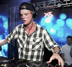 237K views · 2.6K reactions | In 2010, a 20-year-old Swedish DJ called Avicii couldn't even get a $400 gig. The next summer he was paid $250,000 to headline Ultra Music Festival. | VICE TV | Facebook