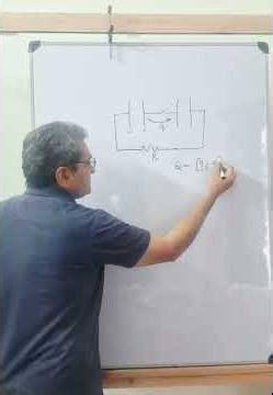 Correct method for calculating current in coupled capacitors #jeeproblems
