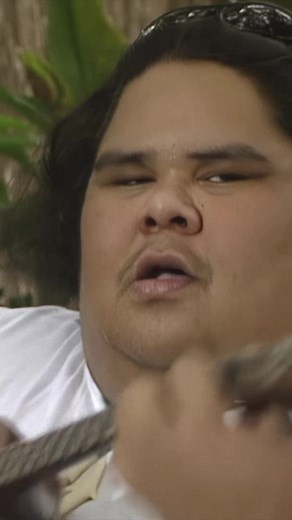 30K views · 1.2K reactions | Israel translating the song, “Henehene Kou ‘Aka”…In true IZ fashion, he added his own part at the end #israelkamakawiwoole #iz #ukulele #waikiki | Israel "IZ" Kamakawiwoʻole | Facebook