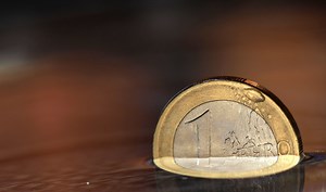 Institute halbieren Wachstumsprognose - Erwarten deutlich steigende Inflation