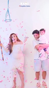 Angeline Quinto revealed that she is pregnant with a baby girl on Instagram. Video: Angeline Quinto (Instagram) #angelinequinto | Kami.com.ph
