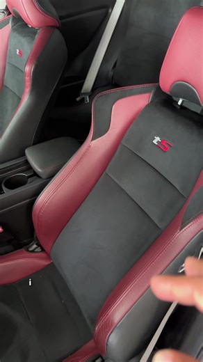 Shampoo Your Car's Interior for Ultimate Cleanliness