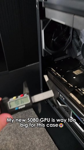 My new 5080 GPU is too big... 😅 Might even struggle to close the front glass in this case. Enter the Hydrus 16-pin modular cable — built with a 90° right-angle design for tight spaces. Cleaner, more compact, and fits perfectly. ⚡ What’s the most annoying issue you’ve faced during a build? #gamingpc #gamingsetup #pcbuild #setup #pcgaming