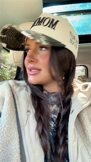 Ashley Nichole (@xashleyxnicholex)’s videos with Hangin' In - Tanya Tucker