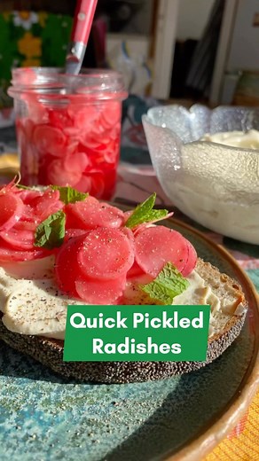 Quick pickling is such an easy way to transform fresh radishes into vibrant pink flavour bombs. No need for any measurements here. Simply slice, season with salt and sugar as you like, then drench with your favourite vinegar. Let the radishes sit for a couple of hours in the fridge and they are ready to enjoy! Eat these quick pickles fast, within a few days as they won’t last as long as a hot pickle. They are gorgeous on any salad, on tacos or as I’ve done here on tofu ricotta toast with pepper 
