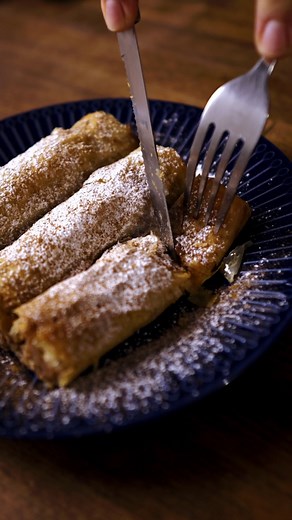 Here's how to make Quick Easy Milopitakia, Mini Apple Pies With Phyllo. Recipe in 1st comment. | Real Greek Recipes