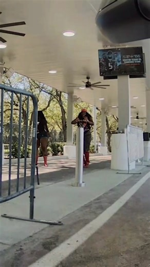 Texans Fans Bring the Dance Floor to the Sidewalk! #dance