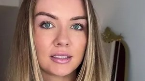 I repaired my hair in a year using 'dusting' technique - it removes split ends