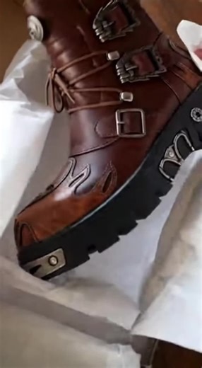 Durable Lace-Up Boots for Stylish Everyday Wear