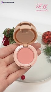 💄 Say hello to 𝗙𝗹𝗶𝗰𝗸𝗲𝗿 𝗠𝗼𝗺𝗲𝗻𝘁 (𝗙𝗠) — the rising star of affordable beauty from Market Union! ✨ In just a few short months, FM has captured the attention of global #buyers with its creative packaging, wide product range, and unbeatable pricing. From bold eyeshadows to playful blushes and lip essentials, every item is crafted to spark confidence and style. Born from MU’s 20 years of sourcing experience, FM was created to help beauty #importers and #retailers find reliable, trendy, 