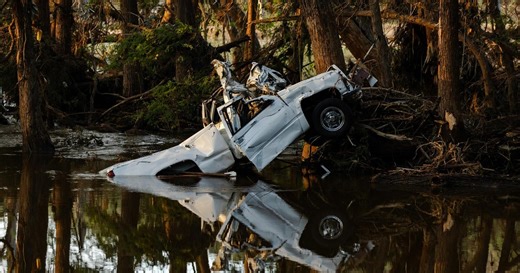 Ex-official says Texas flood alerts were delayed