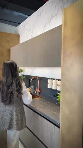 Cucine Lube INDIA on Instagram: "With @cucinelubeofficial you can accessorize the kitchen according to your needs 🔥🔥🔥 . 👉🏻 CLOVER-DESIGN COLLECTION model #Lubeaccessories #kitchen #cuisines #architects #arredamento #italiandesign #cucine #kuchen #italiankitchen #kitchendesign #designinterior #home #interior #homedecor #madeinitaly #homedesign #maison #cucinelube #newyorkdesign #arredamentointerni #interiorismo #lubecucine #designinspiration"