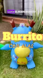 *BURRITO SALTARÍN CON ALAS🐲💛* Nuevos burritos saltarines Edición bebés 👶🏼, en tamaño Perfecto para su diversión y seguridad •Cachos y alas •Coloridos •Sonido *Medida:* 60cm x 50cm *Peso a soportar:* 70Kg *Material:* Plastico con sonido *PRECIO $50.000 Entregas desde el día SÁBADO 🚛 Envíos nacionales https://wa.me/message/U3LB4DUPP6OZO1 📸 @monitospasto www.facebook.com/tiendamonitospasto | Monitos Pasto